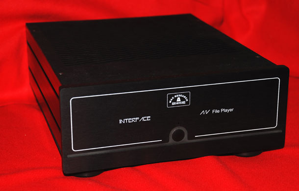 interface-AV-black