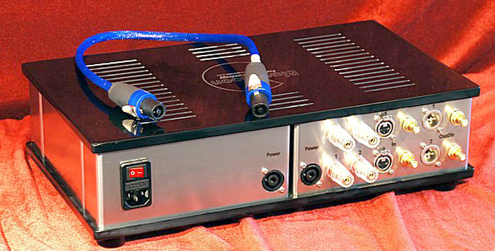 bluemonn-audio-technology-amp-x2-m-rear