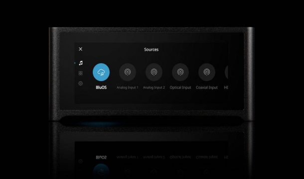 NAD M10 V2 panel