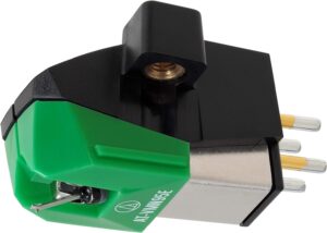 Inner Groove Distortion: perché i tuoi vinili suonano peggio alla fine del lato (e come rimediare senza cambiare giradischi) 3 Audio Technica AT VM95E Dual Moving Magnet Turntable Cartridge Elliptical Stylus 1222 Mount Includes Mounting Hardware