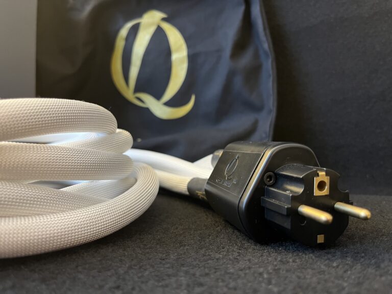 QSA Lanedri Ultimatum Infinity AC Power Cable IMG 6076