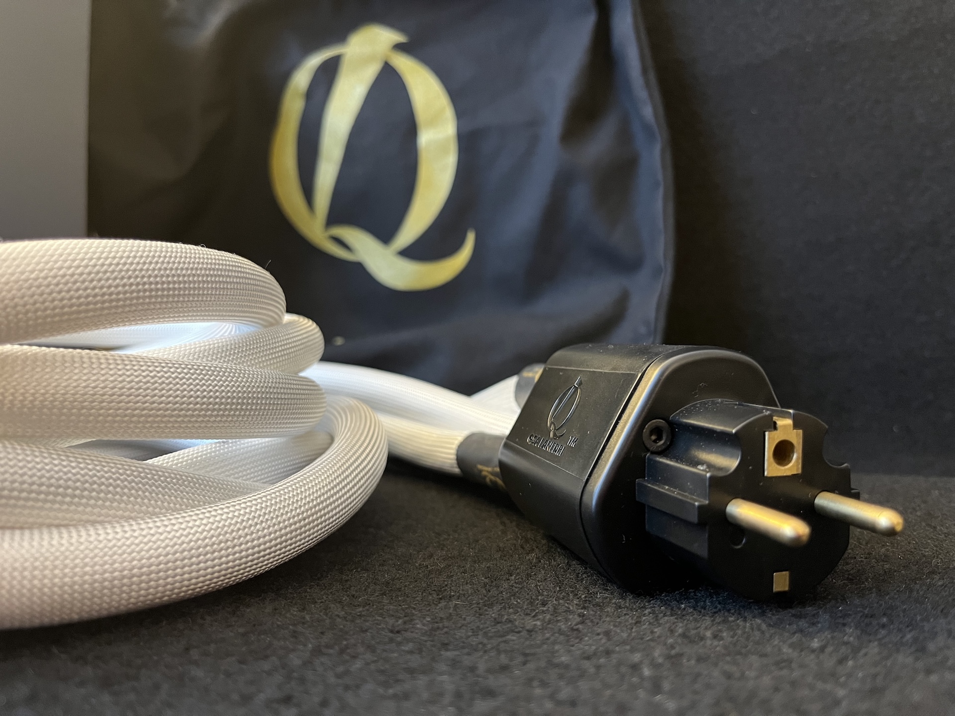 QSA Lanedri Ultimatum Infinity AC Power Cable IMG 6076