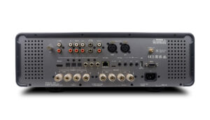 Michi Prestige X430: l'alta fedeltà di Rotel cambia scala, non ambizione 3 Michi Prestige X430 rear